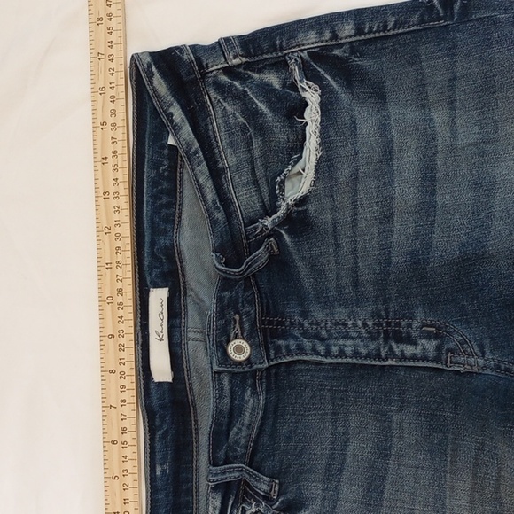 KanCan Womens Denim Shorts Sz 30 Distressed Raw Hem Knee Length Summer Spring - Picture 2 of 8